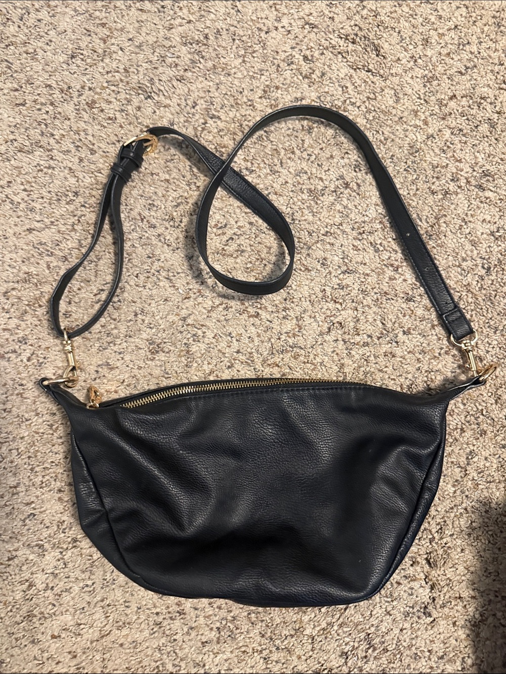 Universal Thread Black Pebble Leather Crossbody with Gold Hardware